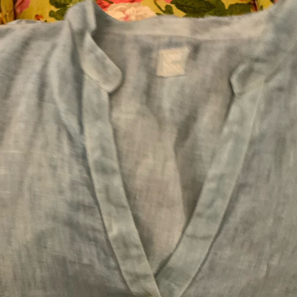 Relaxed Light Blue Linen Button-Down Blouse - Picture 7 of 8